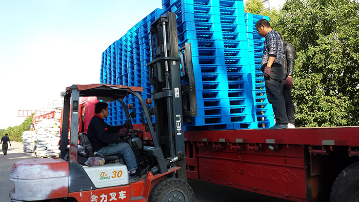 1210輕型田字網(wǎng)格塑料托盤 1210輕型田字網(wǎng)格塑料托盤