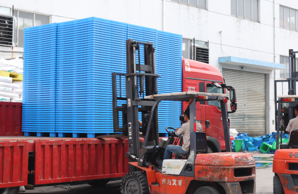 塑料托盤(pán)價(jià)格廠家直銷(xiāo) 塑料托盤(pán)價(jià)格廠家直銷(xiāo)