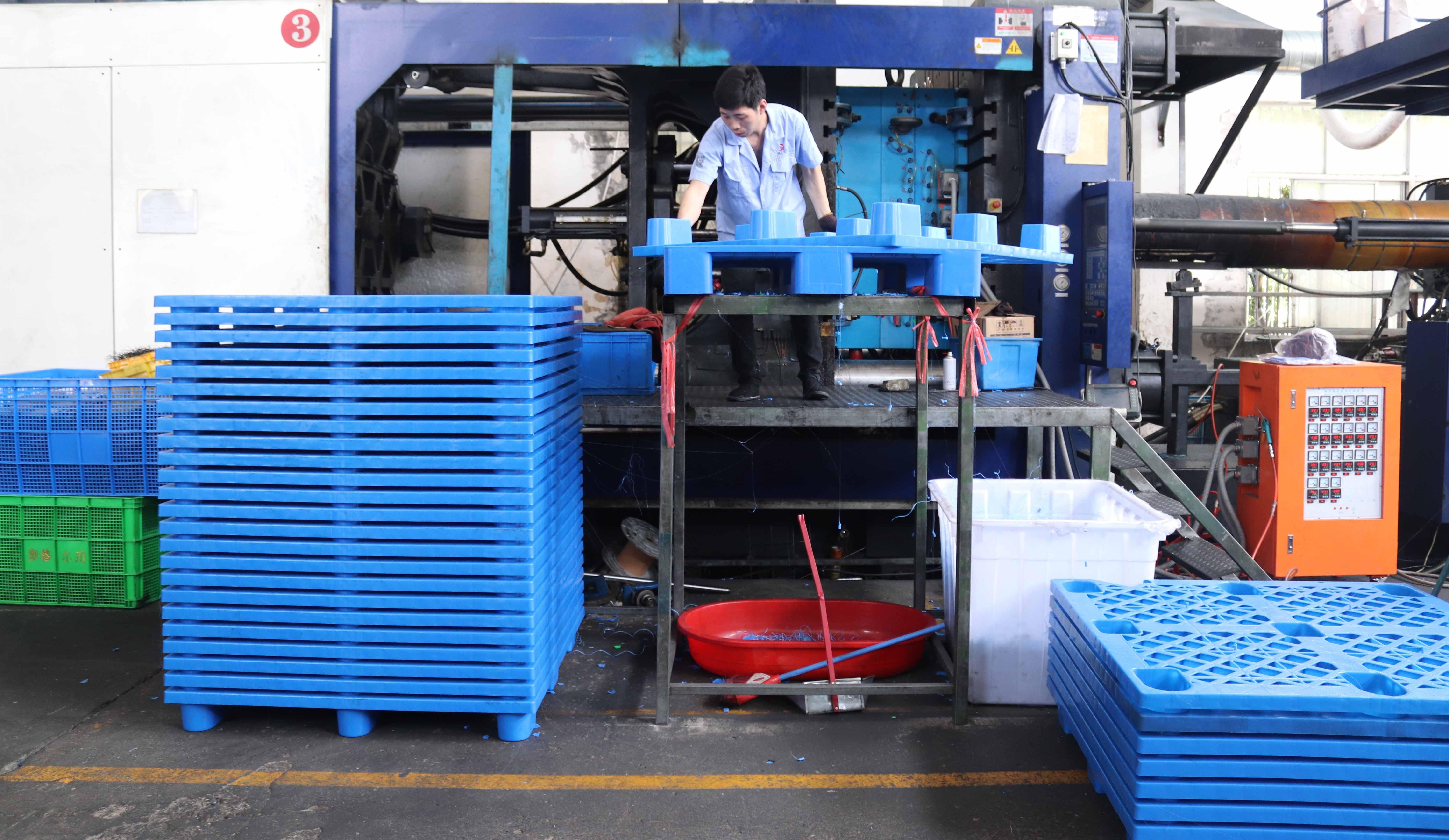 如何選擇塑料托盤(pán)優(yōu)質(zhì)廠家價(jià)格？