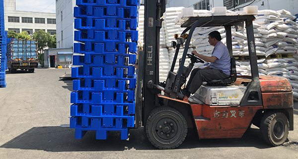 OMG~塑料托盤的價(jià)格原來還可以這樣劃分！