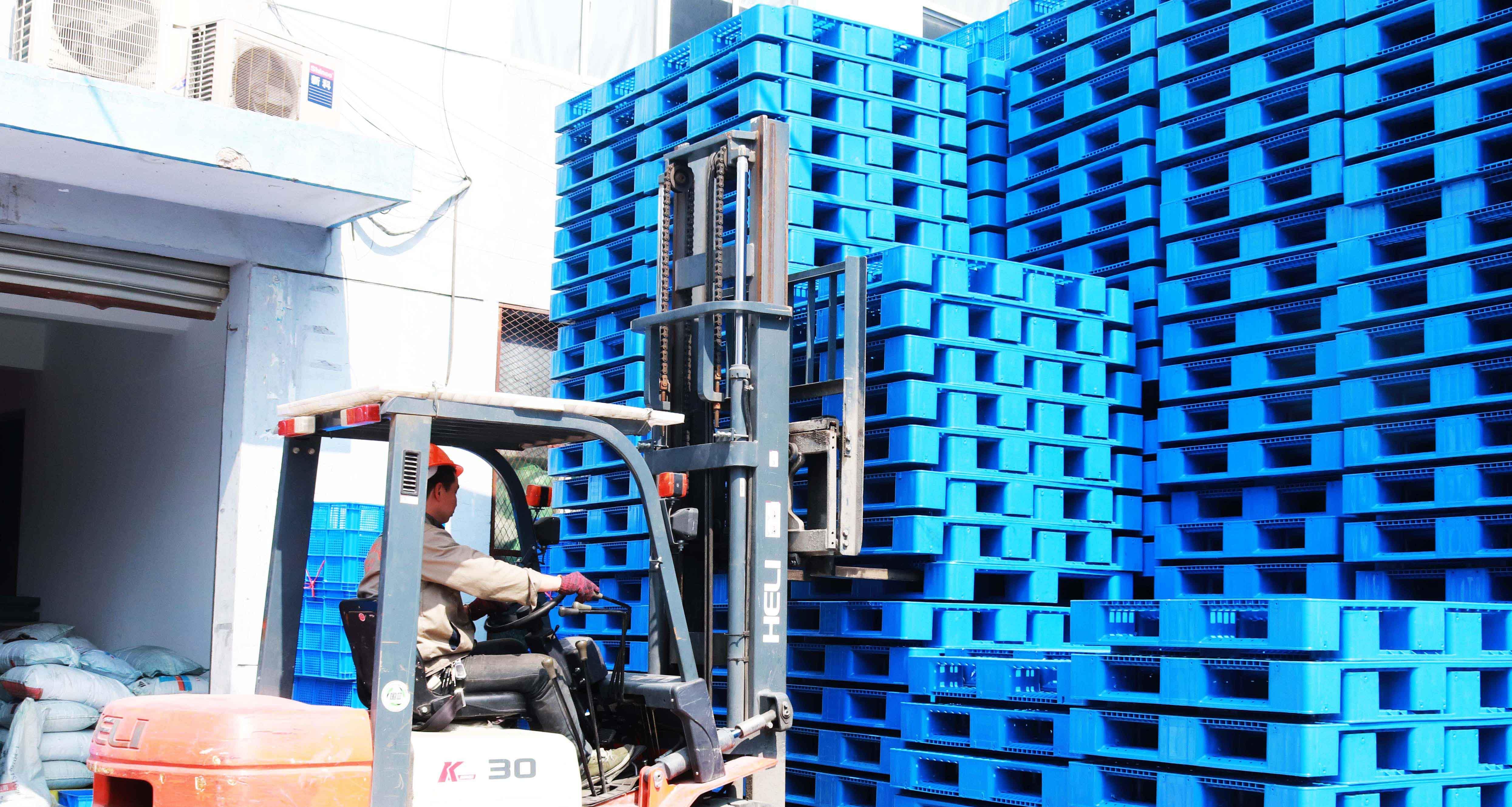 一張圖告訴你如何選擇貨架塑料托盤！