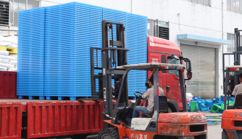 時(shí)代更迭，塑料托盤依舊穩(wěn)坐正位無(wú)法撼動(dòng)