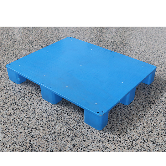 效率的基石：塑料托盤(pán)如何定義現(xiàn)代倉(cāng)儲(chǔ)物流新標(biāo)準(zhǔn)